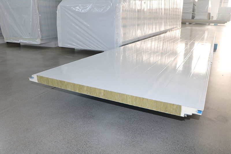 巖棉夾芯板對(duì)人體有哪些危害？